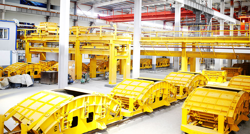 公司自主研发制造的“成桥牌”地铁管片生产线