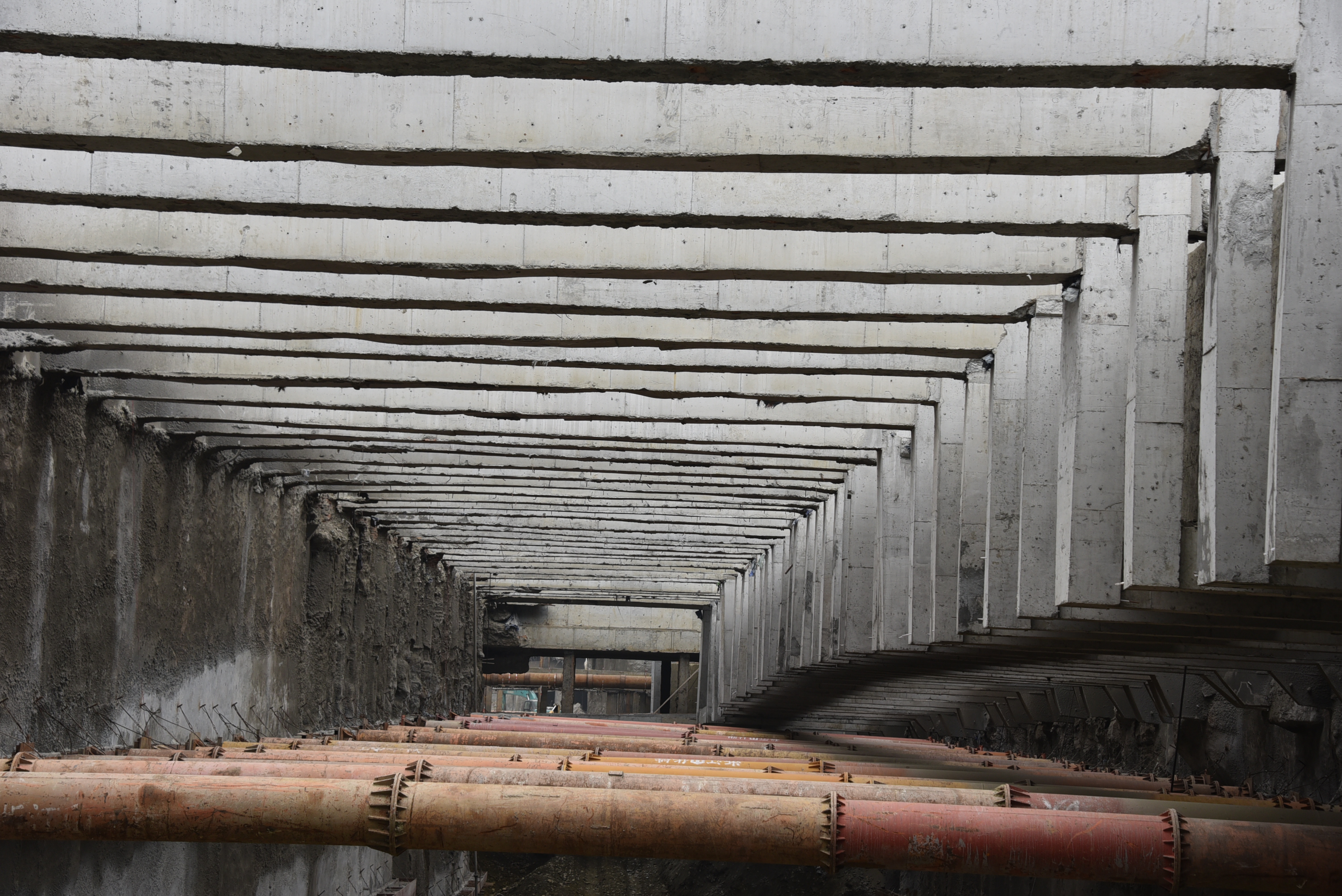 地铁工地上空的“摇篮”