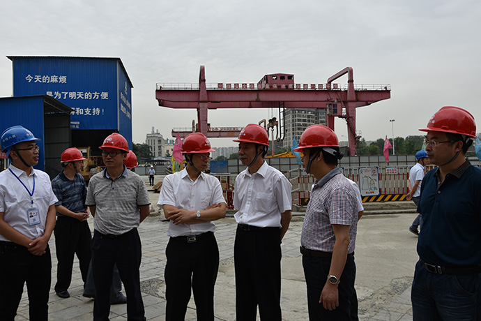 股份公司工会副主席徐进成都地铁7号线检查指导工作